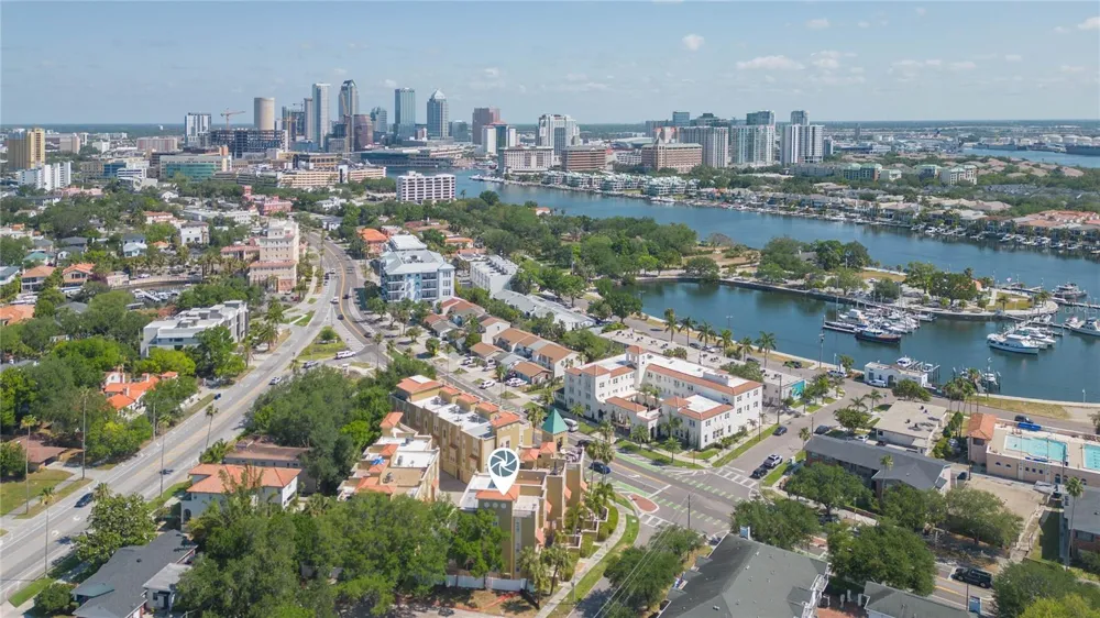 114 E DAVIS BOULEVARD #13 Tampa, FL 33606