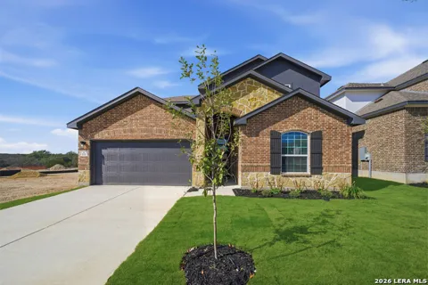 212 Ednie Ln