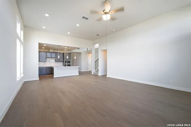 212 Ednie Ln Mico, TX 78056
