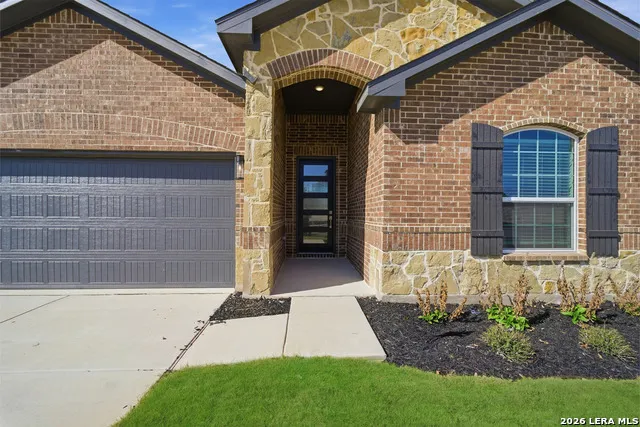 212 Ednie Ln Mico, TX 78056