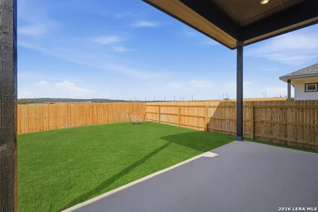 212 Ednie Ln Mico, TX 78056