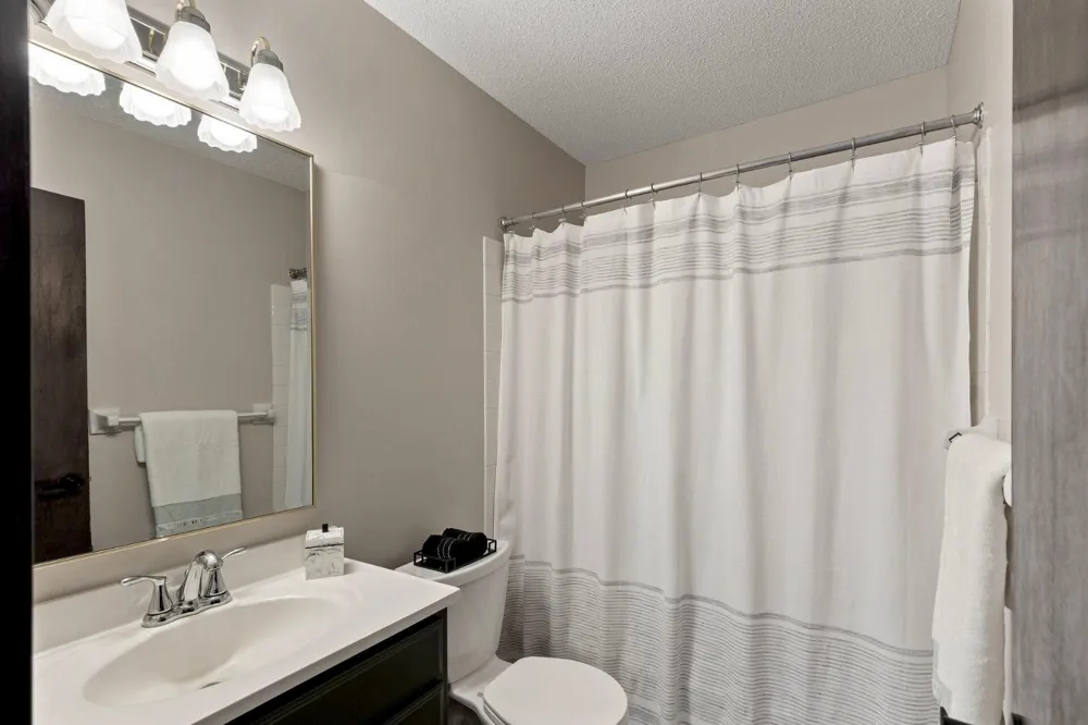 2009 E 122nd Street #C16 Burnsville, MN 55337