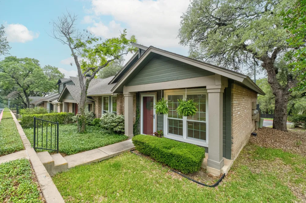 1015 E Yager Lane #187 Austin, TX 78753