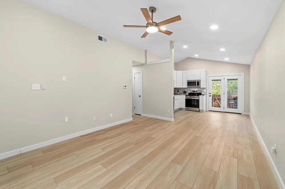 1015 E Yager Lane #187 Austin, TX 78753