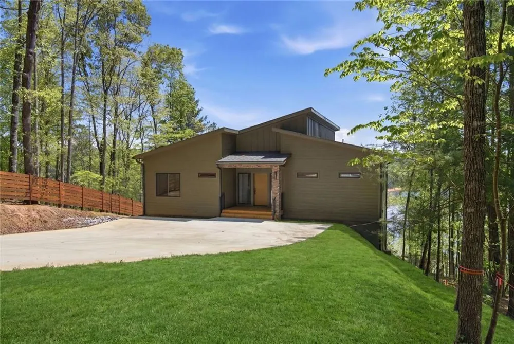 11 Falcon Drive Blairsville, GA 30512