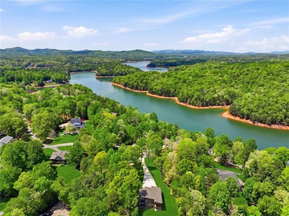 11 Falcon Drive Blairsville, GA 30512