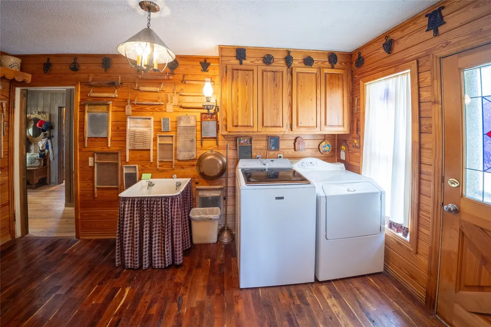 502 Brown Street Hamilton, TX 76531