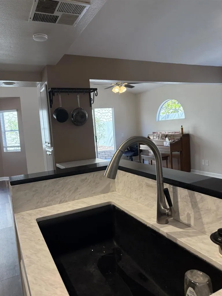 8754 Park Run Road San Diego, CA 92129