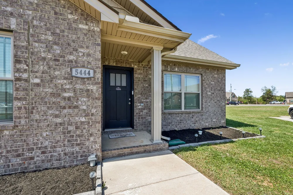 5444 Marisack Ct Christiana, TN 37037