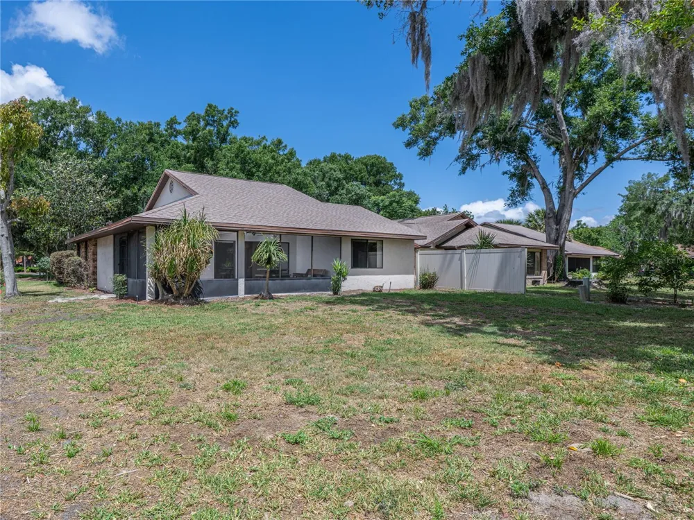 109 WATERWOOD DRIVE Yalaha, FL 34797