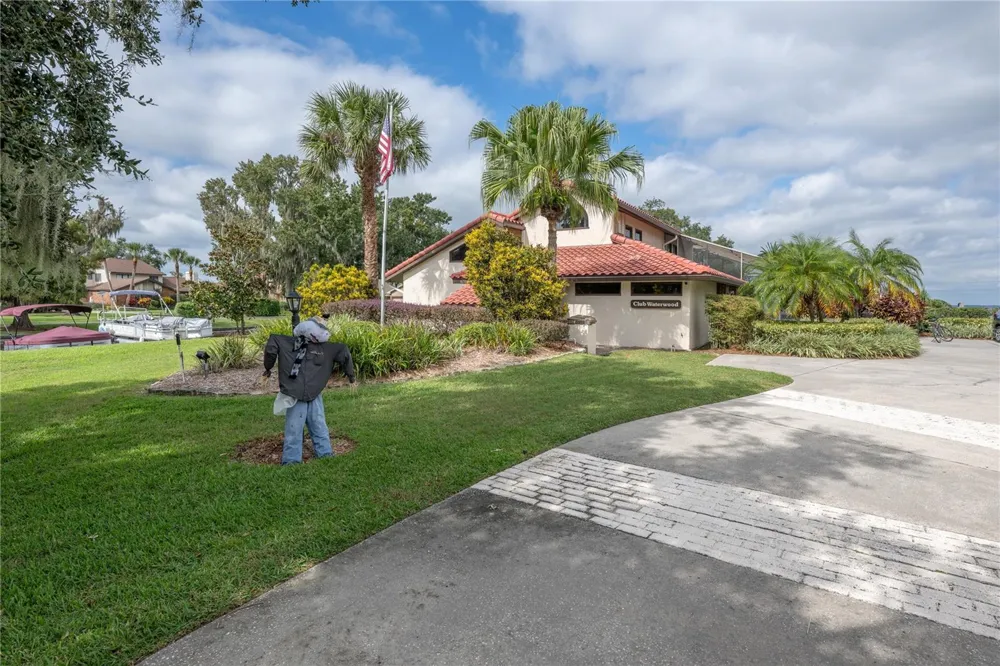 109 WATERWOOD DRIVE Yalaha, FL 34797