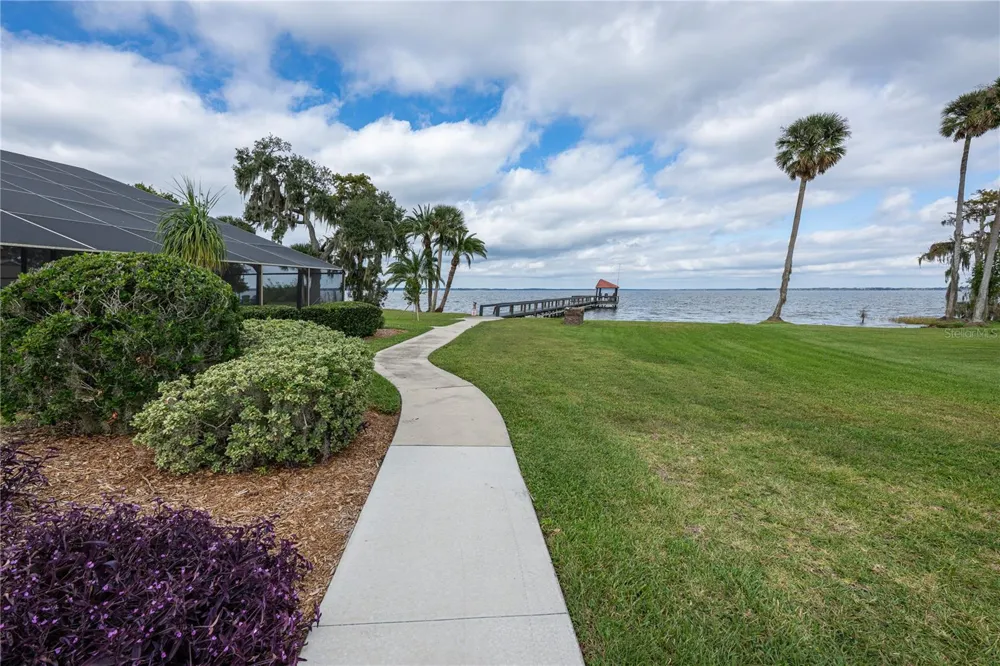 109 WATERWOOD DRIVE Yalaha, FL 34797