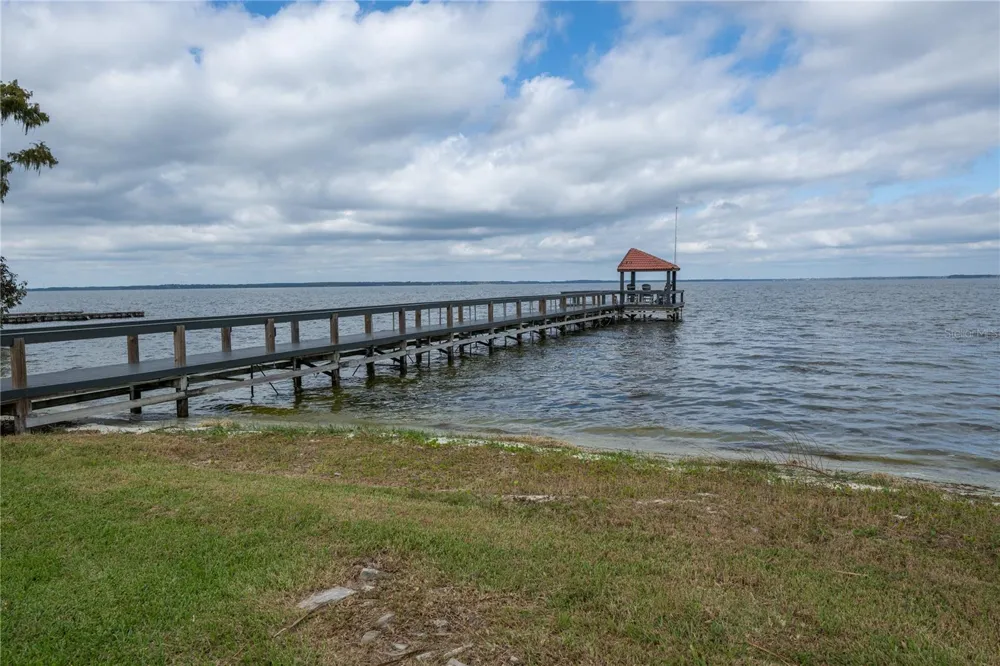 109 WATERWOOD DRIVE Yalaha, FL 34797