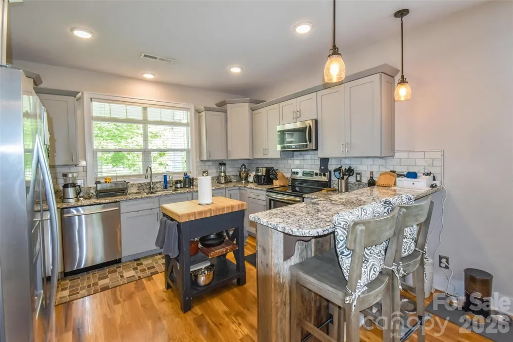 123 White Oak Road Extension Arden, NC 28704