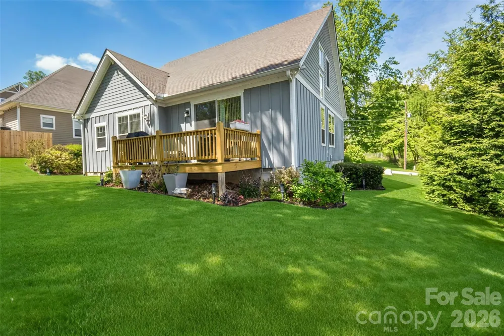 123 White Oak Road Extension Arden, NC 28704