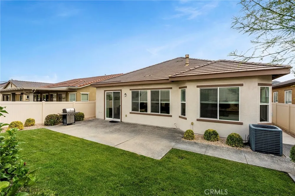 467 Madera Creek Beaumont, CA 92223