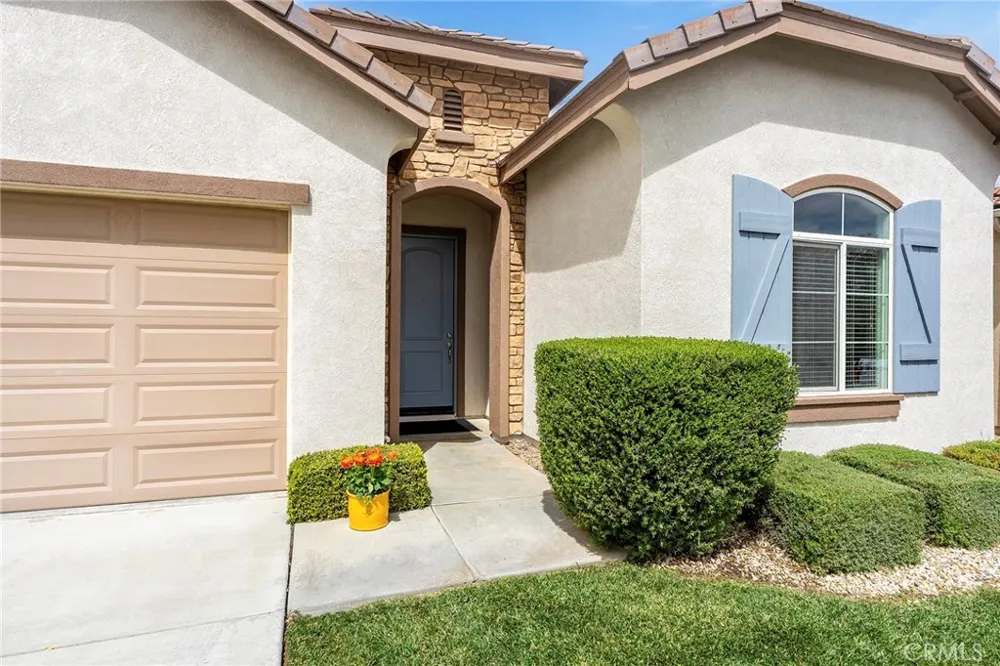 467 Madera Creek Beaumont, CA 92223