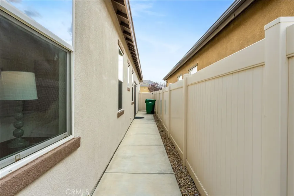 467 Madera Creek Beaumont, CA 92223