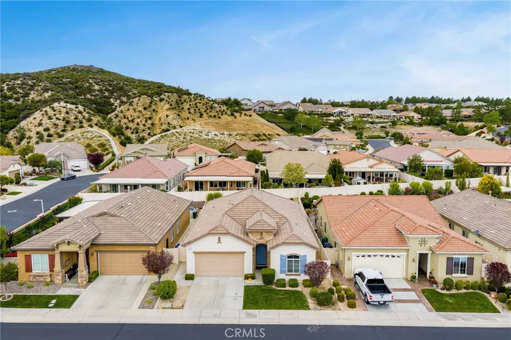 467 Madera Creek Beaumont, CA 92223