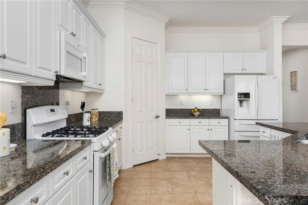 467 Madera Creek Beaumont, CA 92223