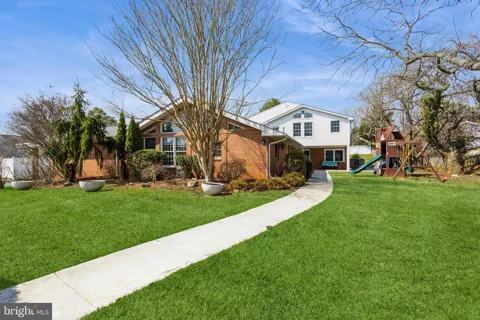 7908 IVY LANE