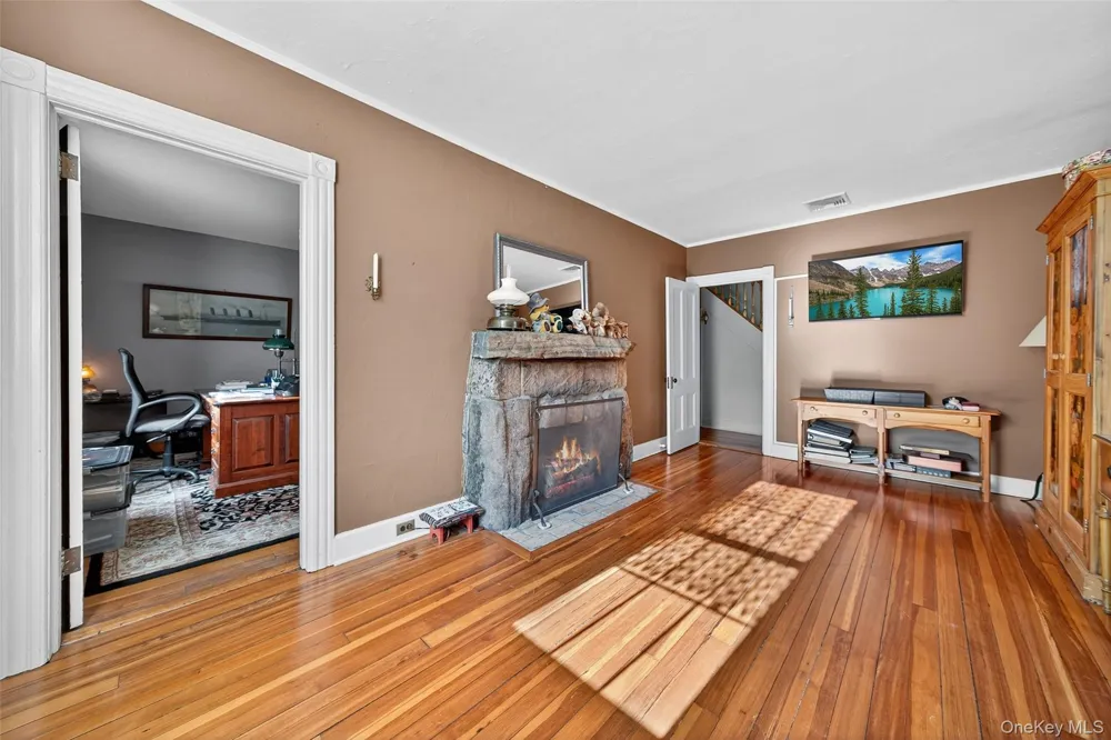 91 Eagle Valley Road Sloatsburg, NY 10974