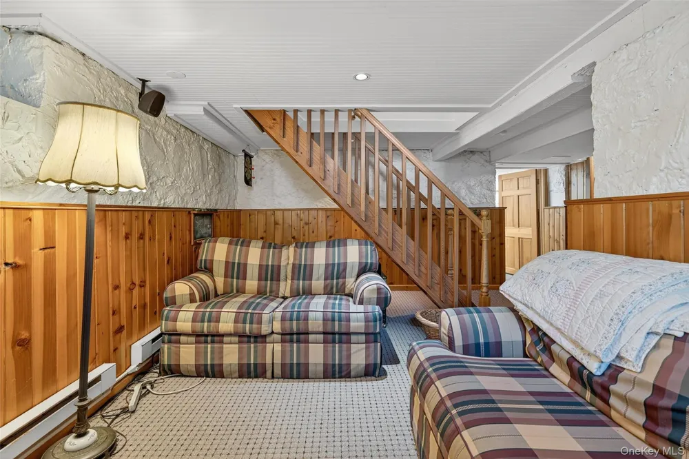 91 Eagle Valley Road Sloatsburg, NY 10974