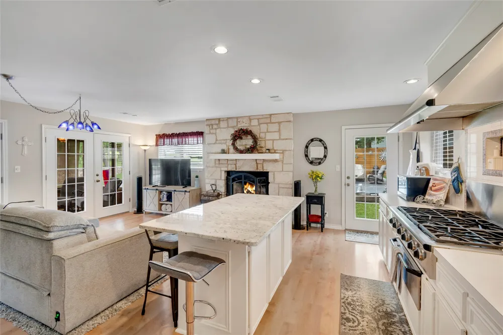 1122 Hill Circle East Drive Granite Shoals, TX 78654