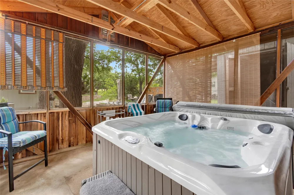 1122 Hill Circle East Drive Granite Shoals, TX 78654