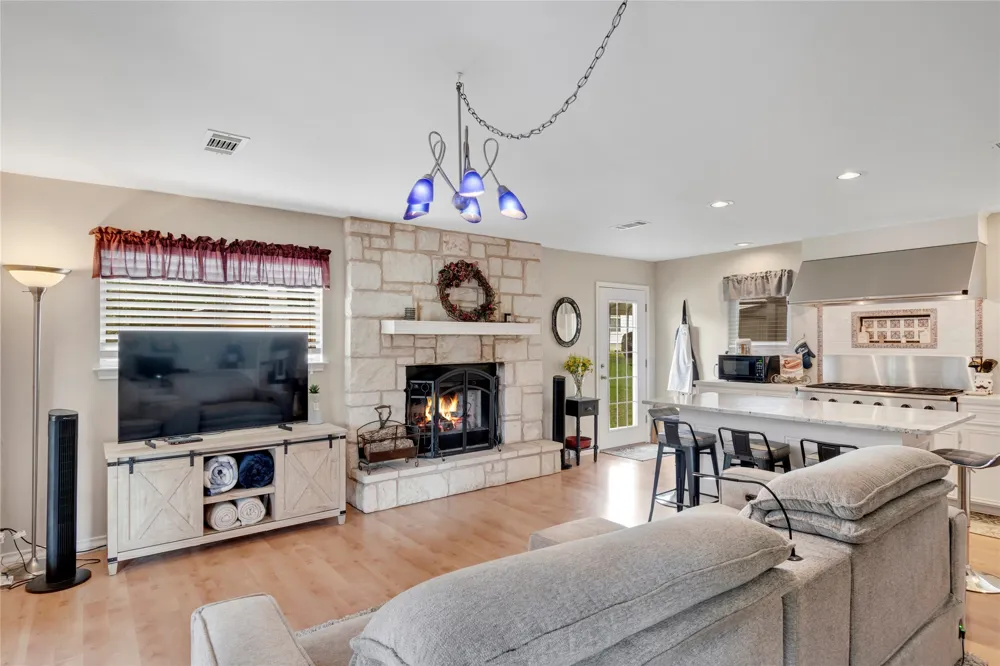 1122 Hill Circle East Drive Granite Shoals, TX 78654