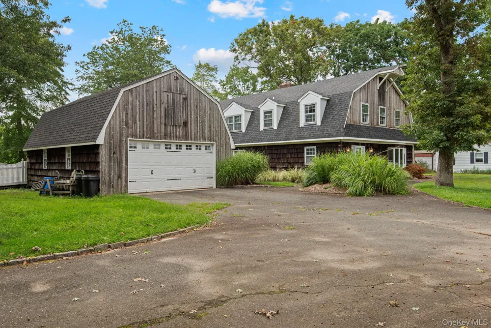 1 Lake Drive Middle Island, NY 11953