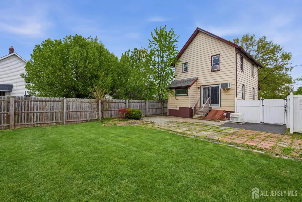 2 Lillian Terrace Woodbridge Proper, NJ 07095