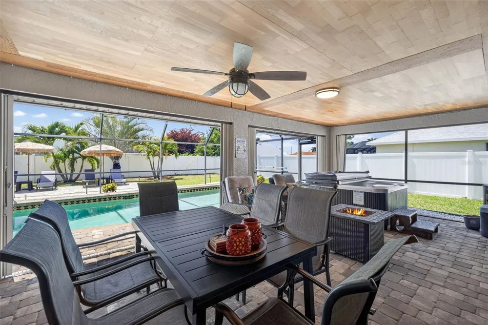 402 SW 37TH LANE Cape Coral, FL 33914