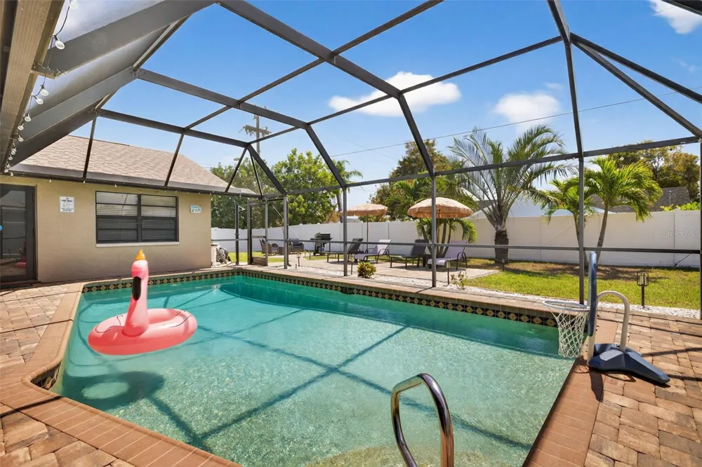 402 SW 37TH LANE Cape Coral, FL 33914