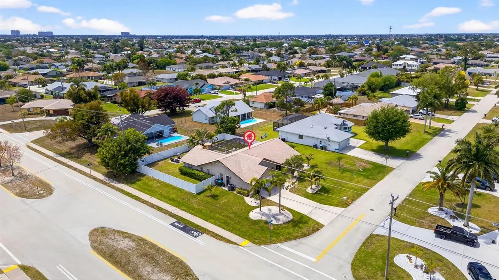 402 SW 37TH LANE Cape Coral, FL 33914