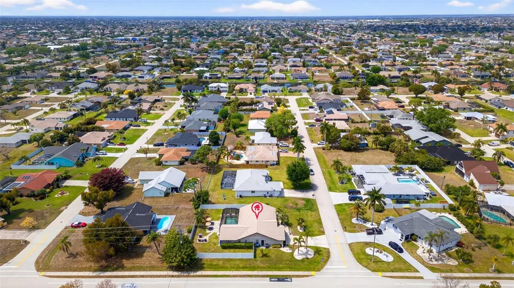 402 SW 37TH LANE Cape Coral, FL 33914