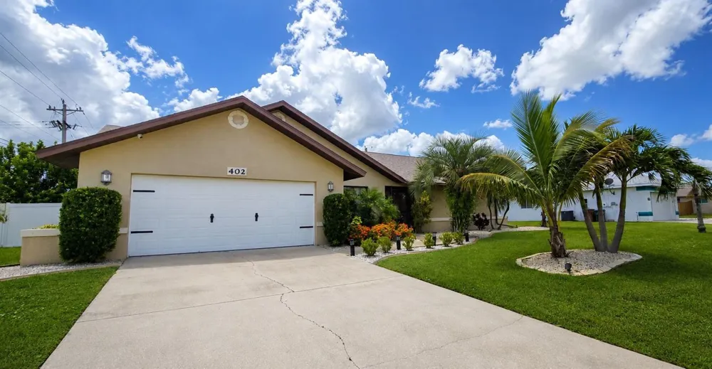 402 SW 37TH LANE Cape Coral, FL 33914