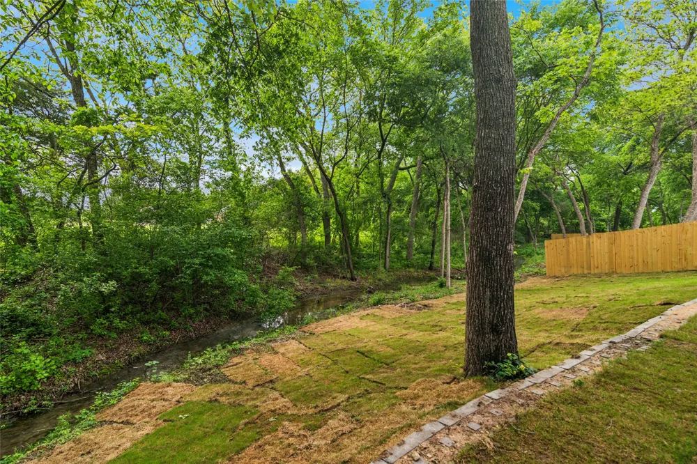 111 Lakeshore Lane Glenn Heights, TX 75154