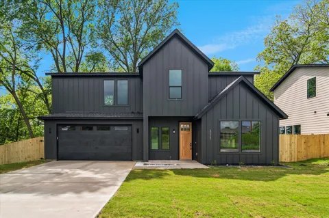 111 Lakeshore Lane