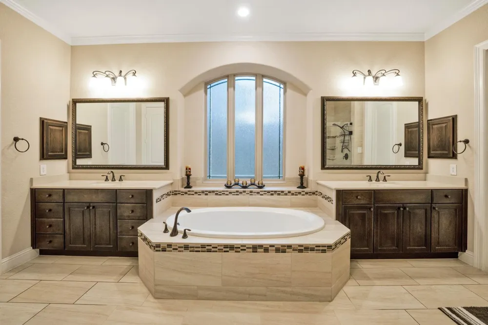 1026 Pleasant Pines Lane Pinehurst, TX 77362