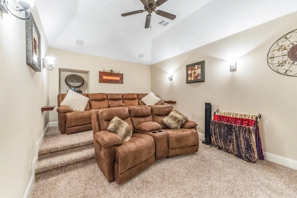 1026 Pleasant Pines Lane Pinehurst, TX 77362