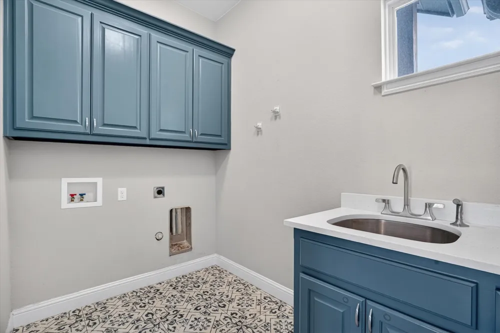 114 Esther Court Millsap, TX 76066