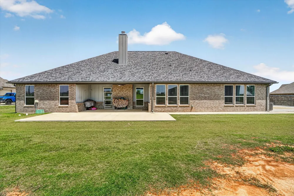 114 Esther Court Millsap, TX 76066