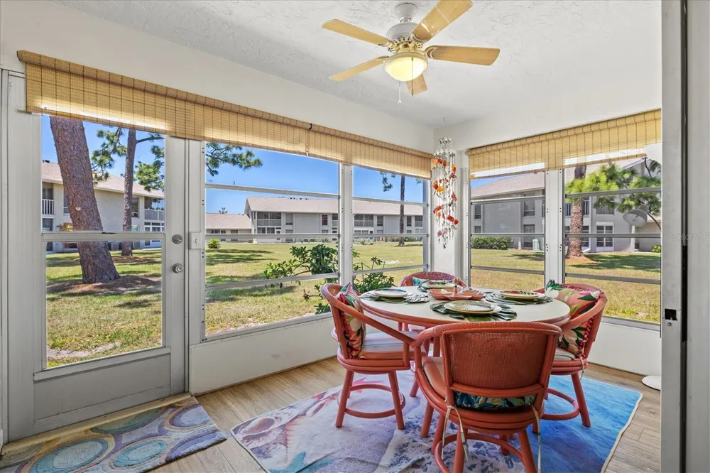 404 PINEBROOK CRESCENT #4 Venice, FL 34285