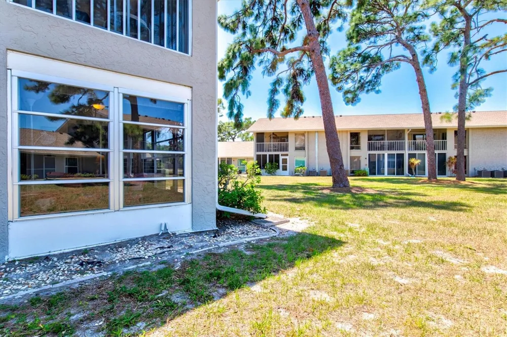 404 PINEBROOK CRESCENT #4 Venice, FL 34285