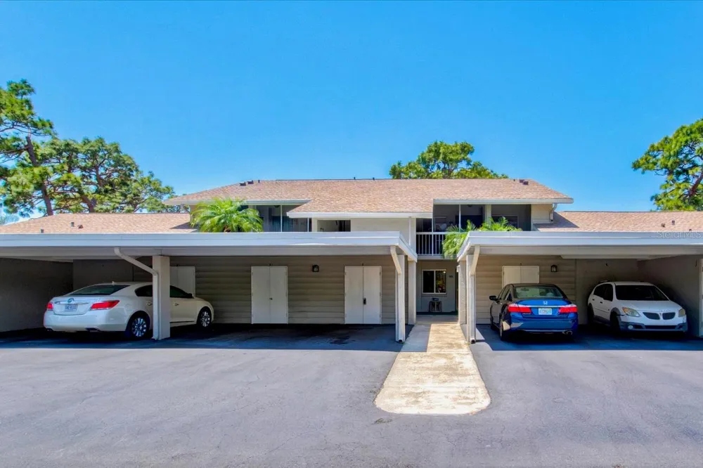 404 PINEBROOK CRESCENT #4 Venice, FL 34285