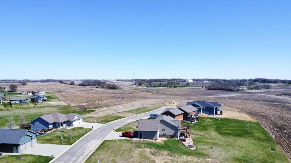 1738 Tiger Ridge Court Albert Lea, MN 56007