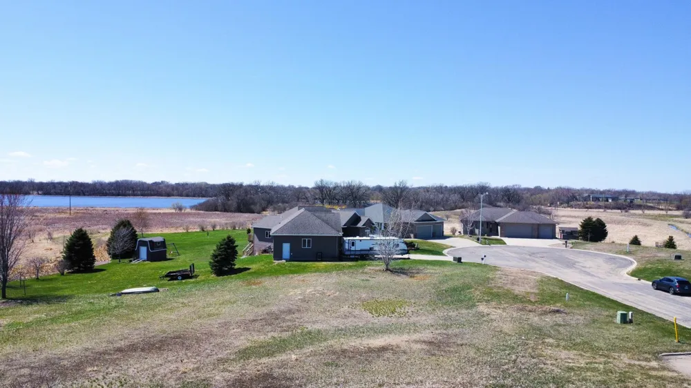 1738 Tiger Ridge Court Albert Lea, MN 56007