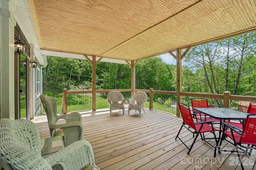 590 Willow Lane Marshall, NC 28753