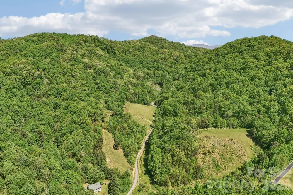 590 Willow Lane Marshall, NC 28753